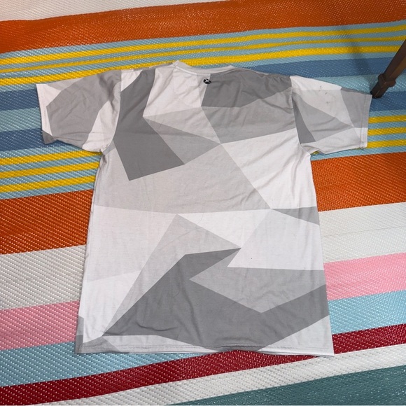 Official XBOX Gray White Graphic T-Shirt Men’s Size Medium - Picture 2 of 3